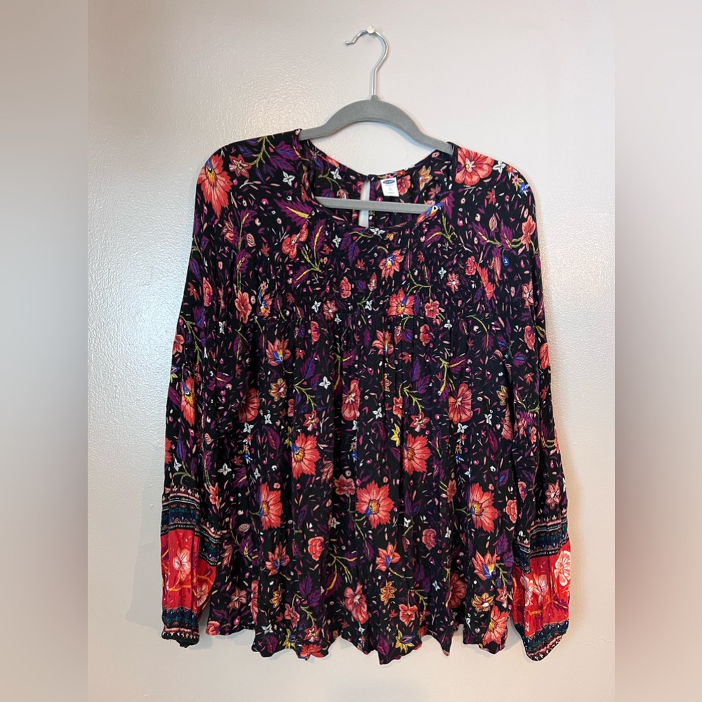 Women’s Stretchy Floral Top